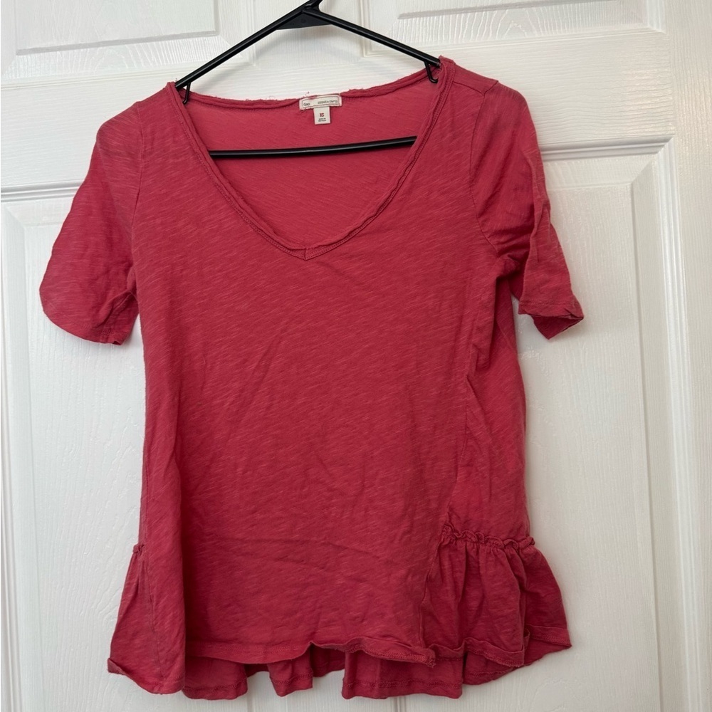 GAP Women's Short Sleeve V-Neck Top - Pink